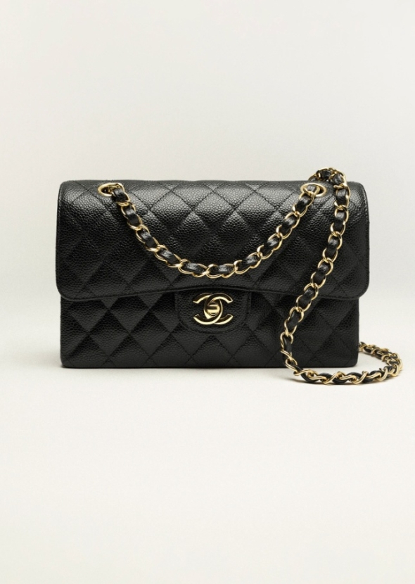 샤넬 클래식 스몰 플랩백 카프스킨 블랙 금장
